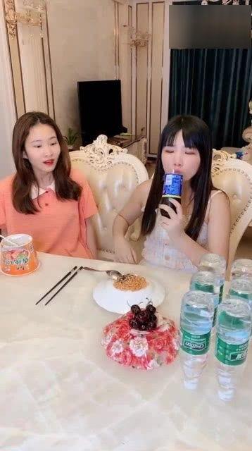 姐姐跟妹妹吃瓜,揭秘娱乐圈幕后故事 第3张 姐姐跟妹妹吃瓜,揭秘娱乐圈幕后故事 第3张