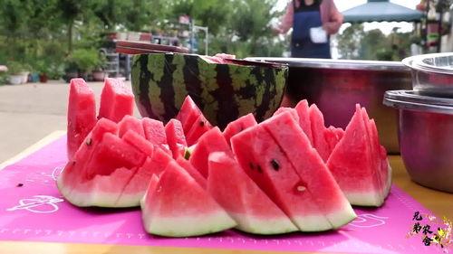 37度吃瓜,揭秘娱乐圈的炎炎夏日  第1张