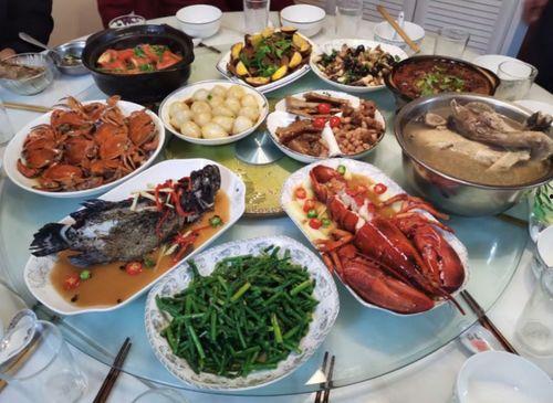 豪哥饭桌吃瓜,揭秘娱乐圈幕后故事 第2张 豪哥饭桌吃瓜,揭秘娱乐圈幕后故事 第2张
